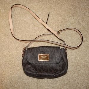 Small Michael Kors crossbody purse